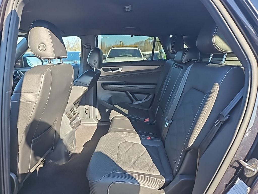 2024 Volkswagen Atlas Cross Sport 2.0T SE w/Technology