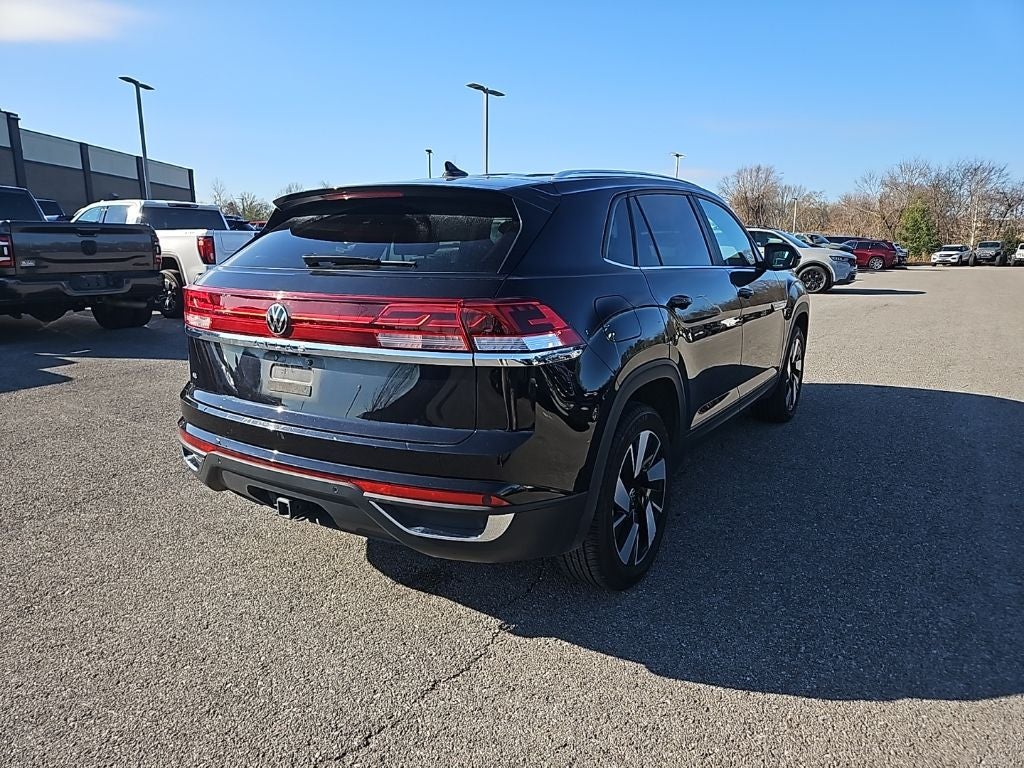 2024 Volkswagen Atlas Cross Sport 2.0T SE w/Technology