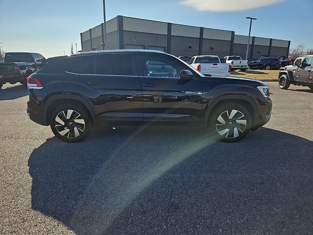 2024 Volkswagen Atlas Cross Sport 2.0T SE w/Technology