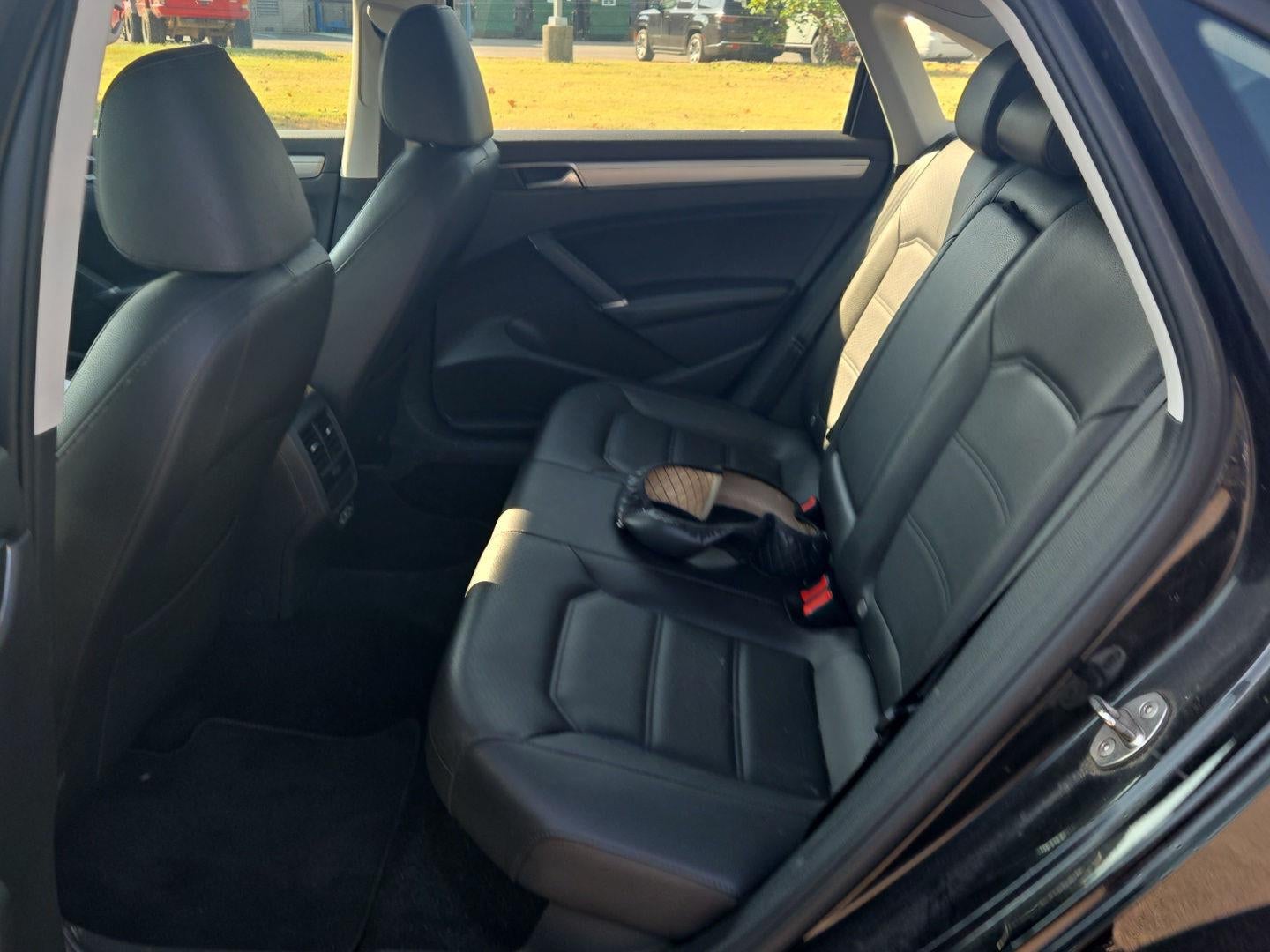 2019 Volkswagen Passat 2.0T Wolfsburg Edition
