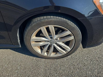 2019 Volkswagen Passat 2.0T Wolfsburg Edition