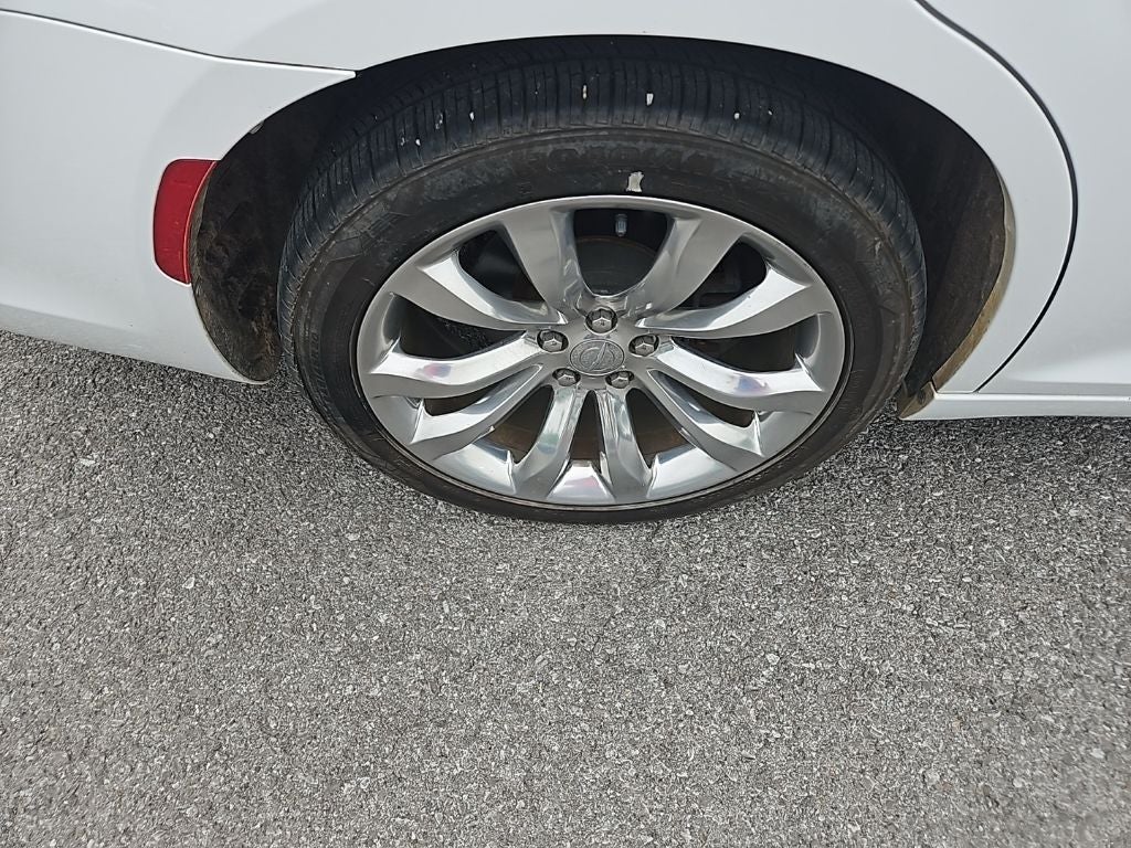 2019 Chrysler 300 Touring