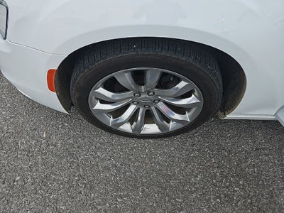 2019 Chrysler 300 Touring