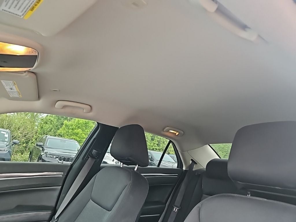 2019 Chrysler 300 Touring