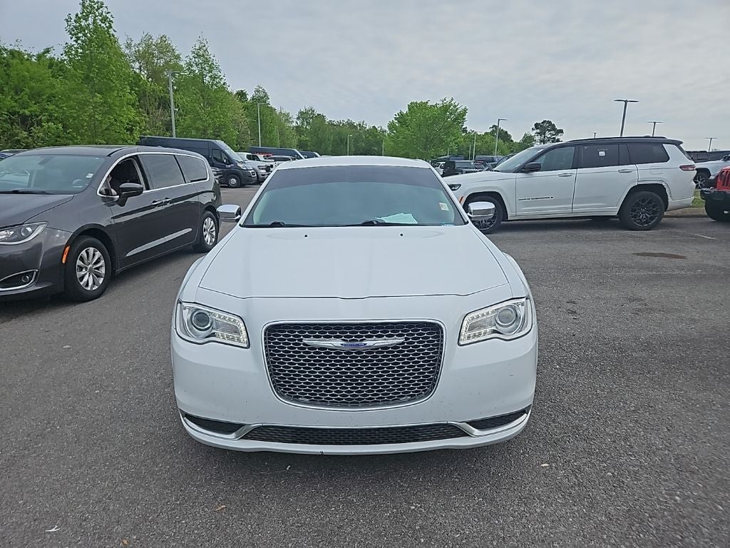 2019 Chrysler 300 Touring