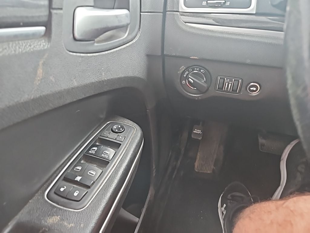 2019 Chrysler 300 Touring