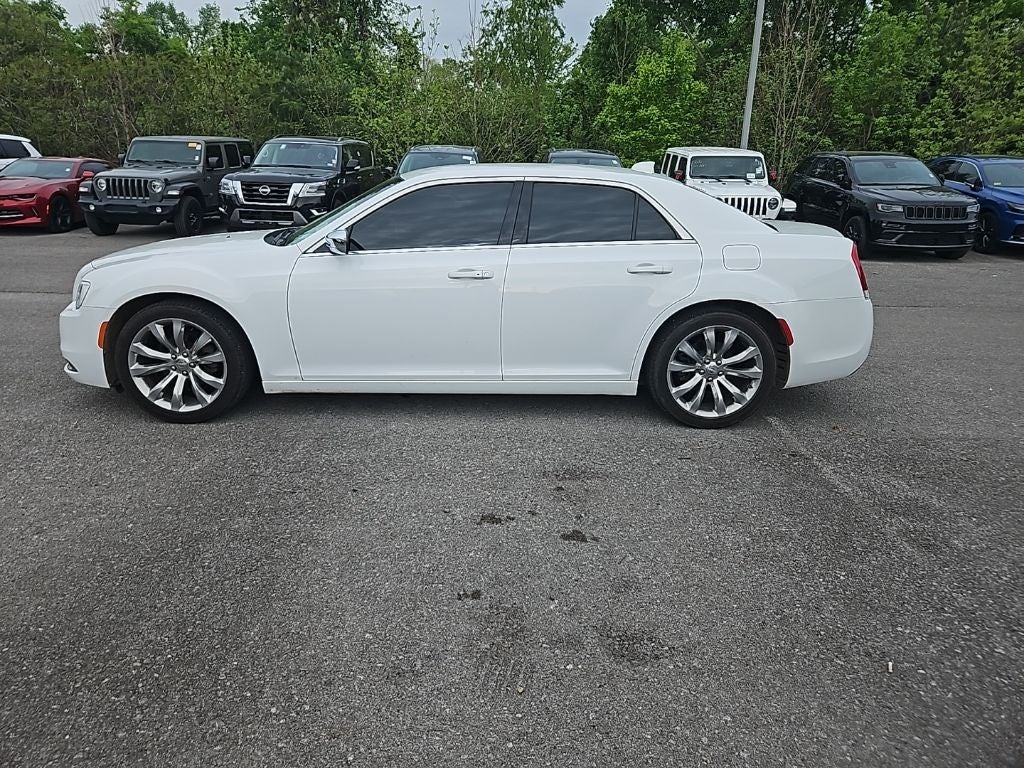 2019 Chrysler 300 Touring