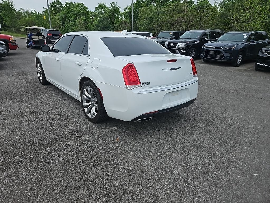 2019 Chrysler 300 Touring