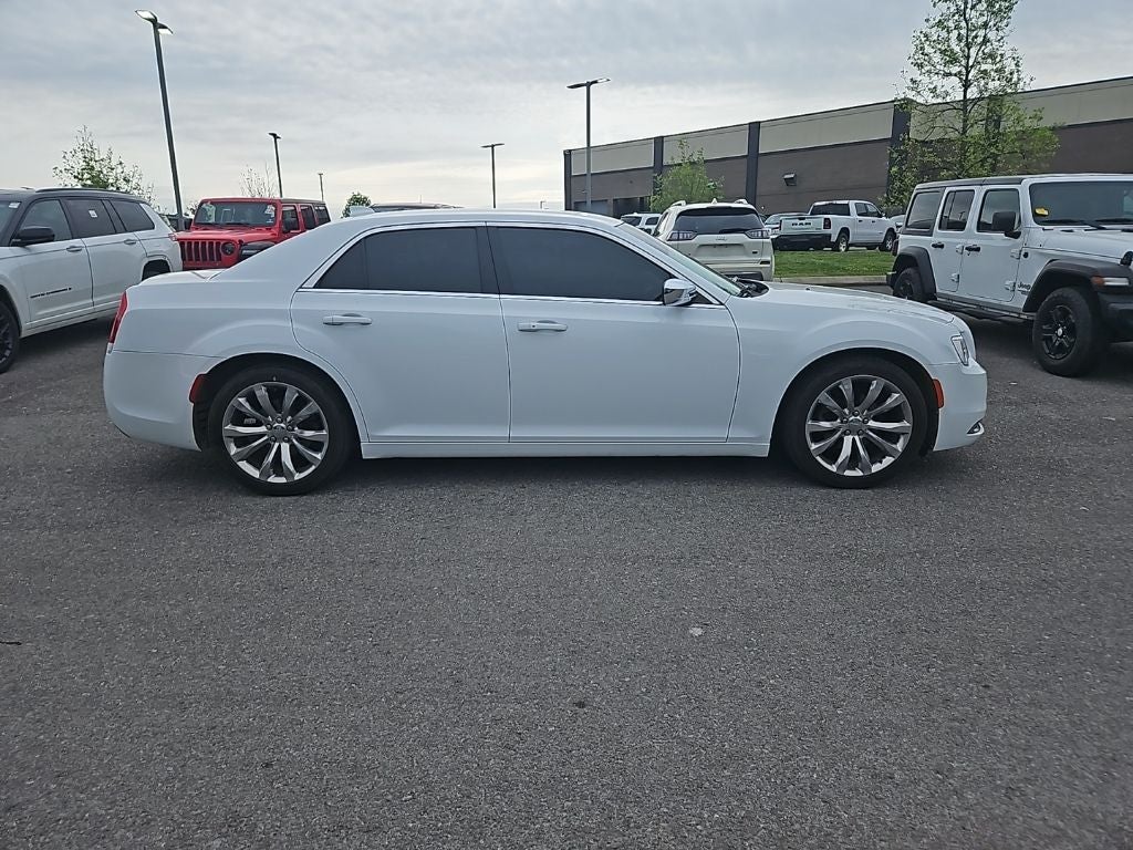 2019 Chrysler 300 Touring