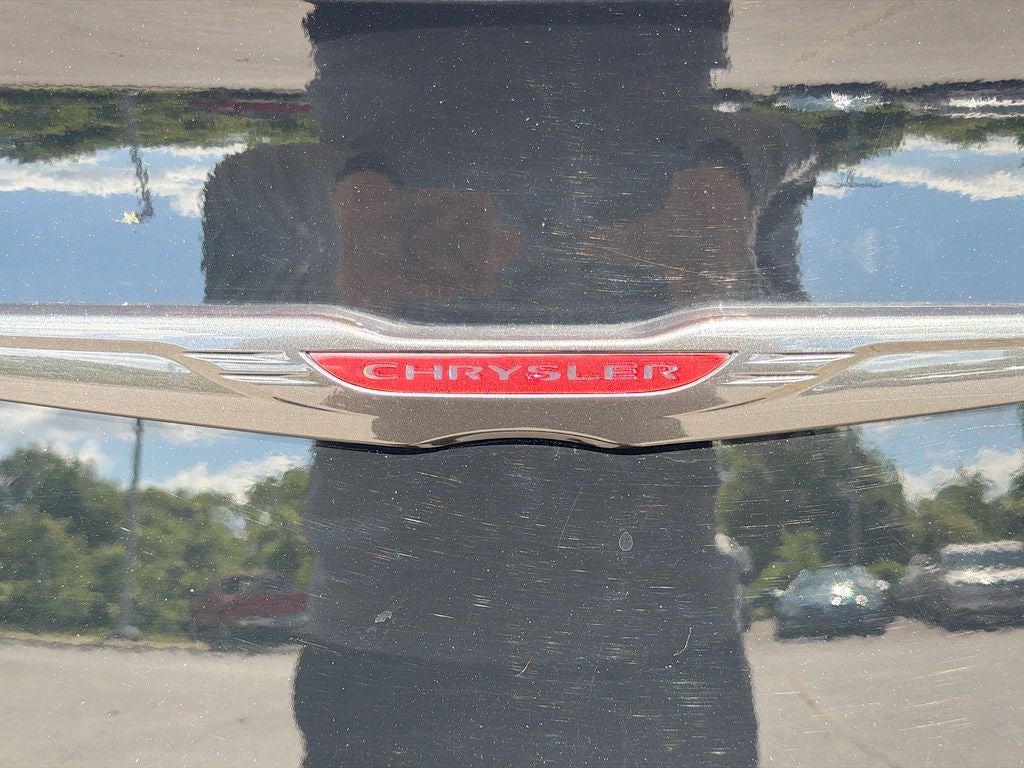 2022 Chrysler 300 S
