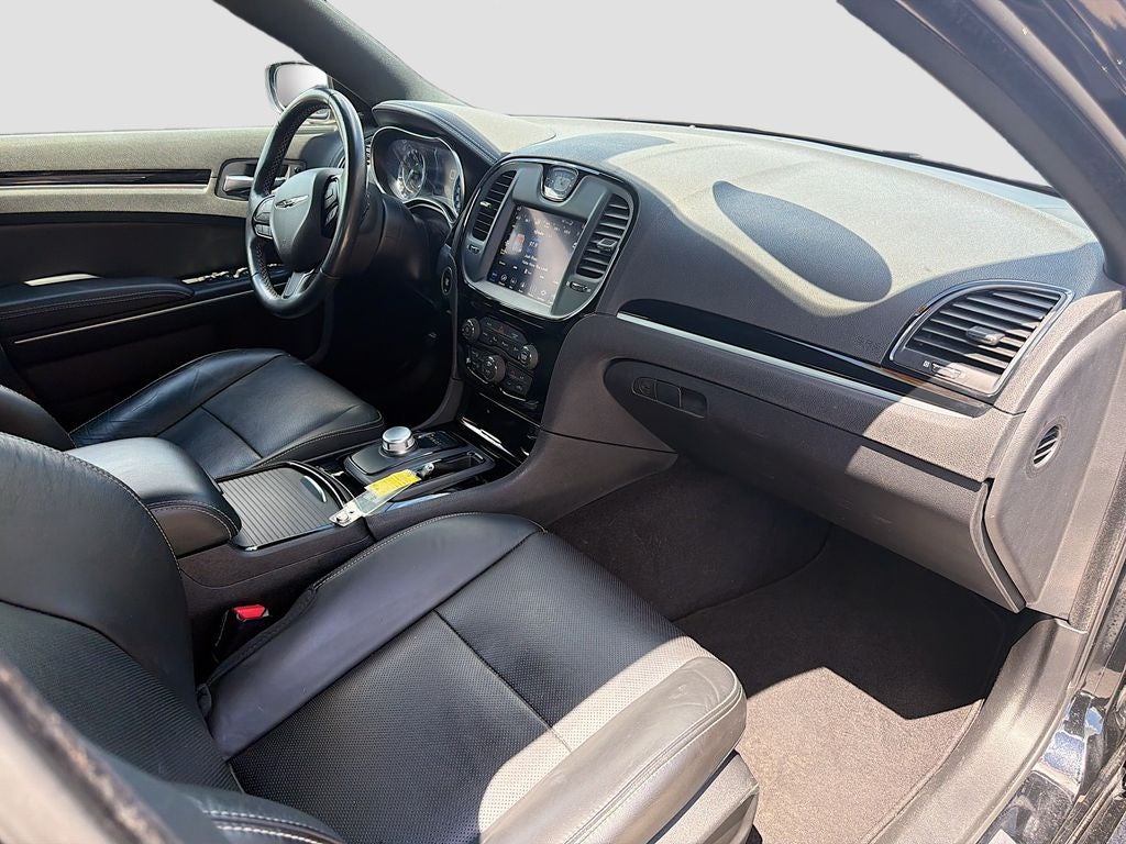 2022 Chrysler 300 S