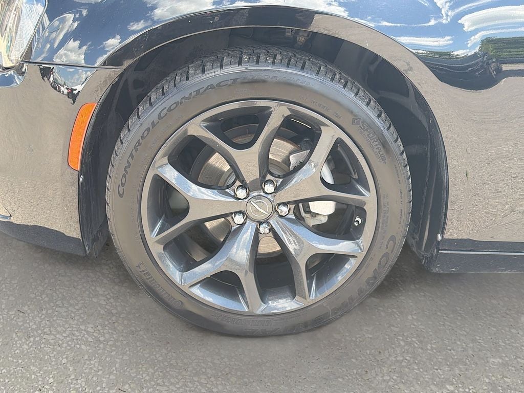 2022 Chrysler 300 S