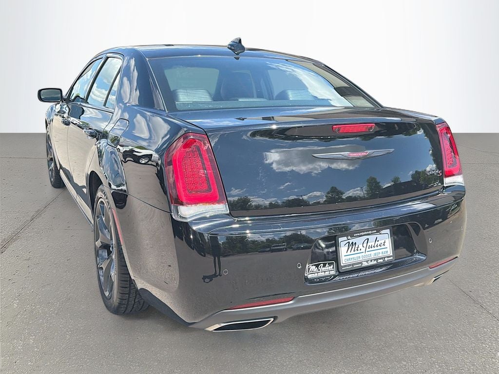 2022 Chrysler 300 S