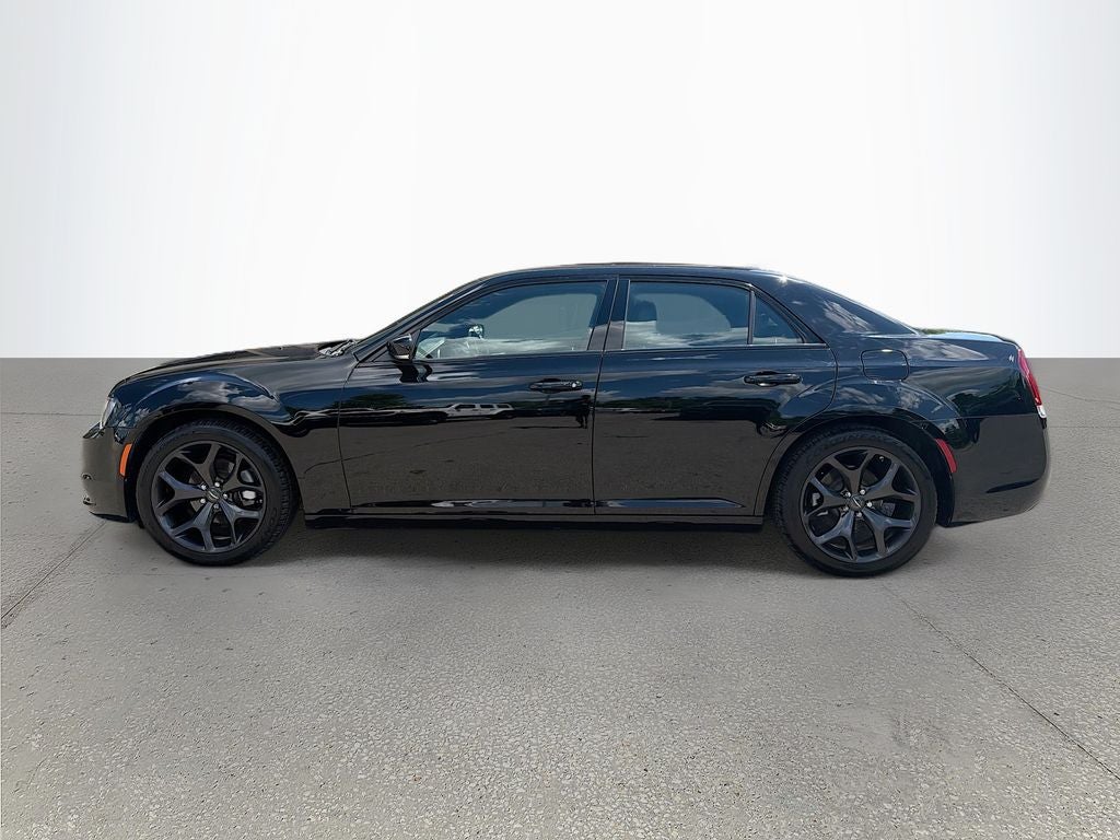 2022 Chrysler 300 S