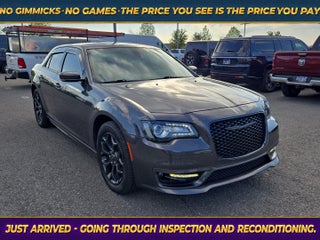 2022 Chrysler 300 Touring L AWD