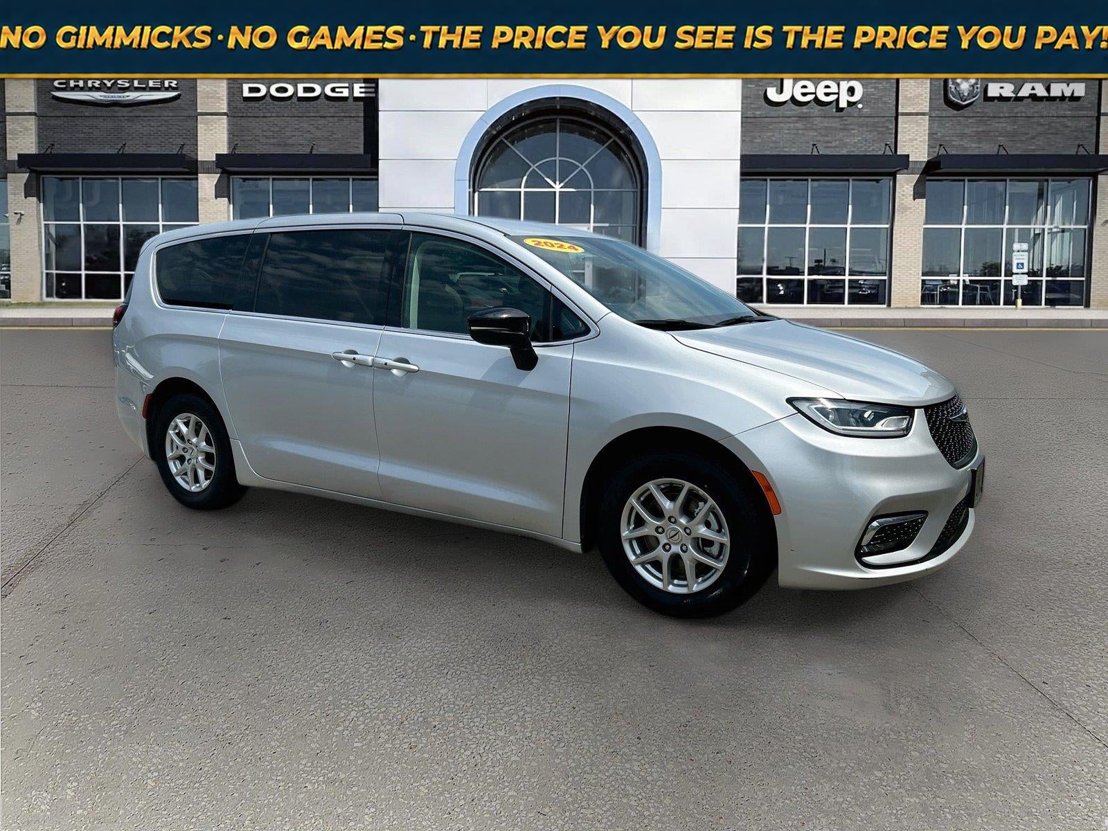 2024 Chrysler Pacifica Touring L