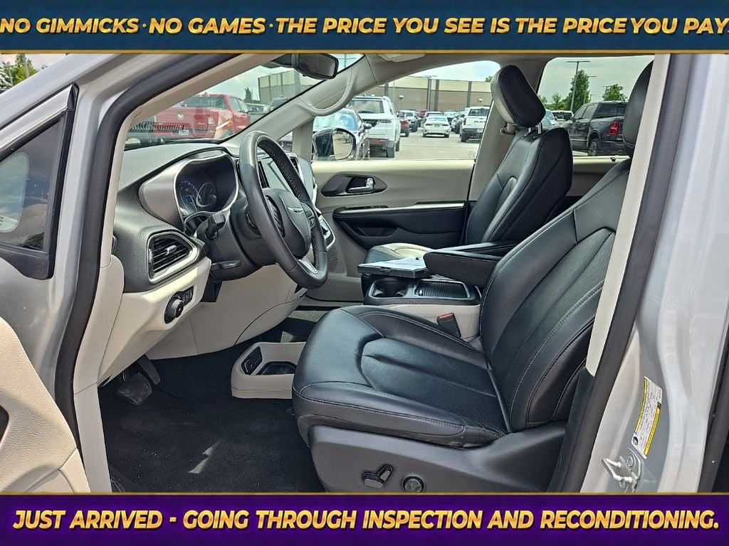 2024 Chrysler Pacifica Touring L