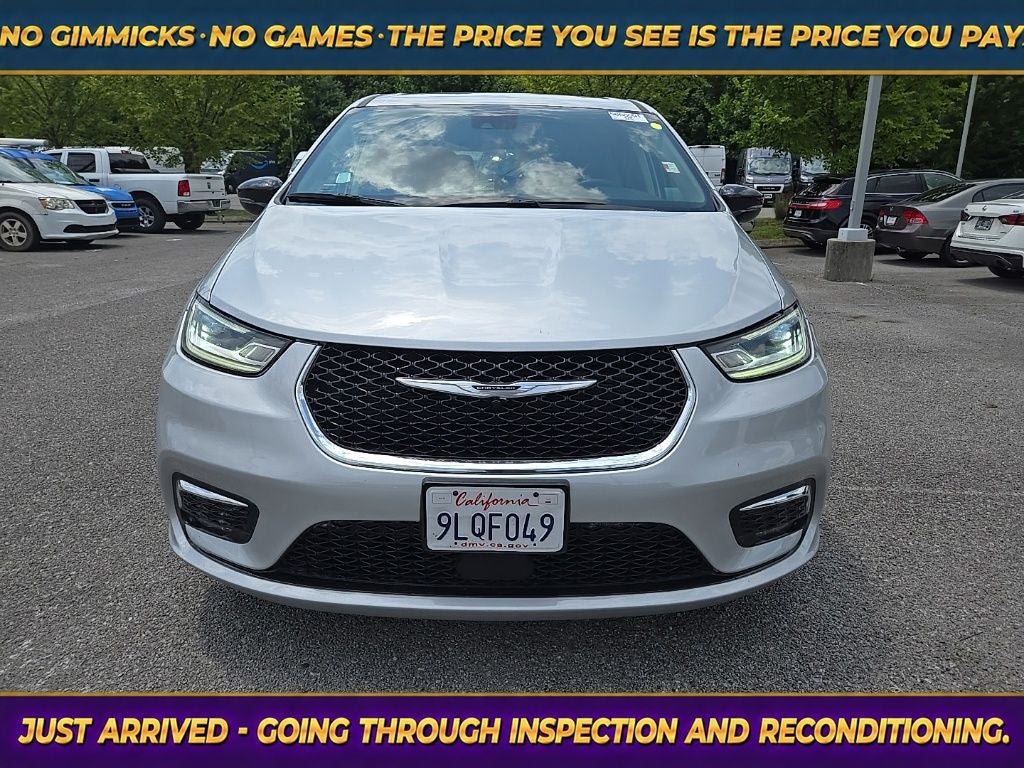 2024 Chrysler Pacifica Touring L