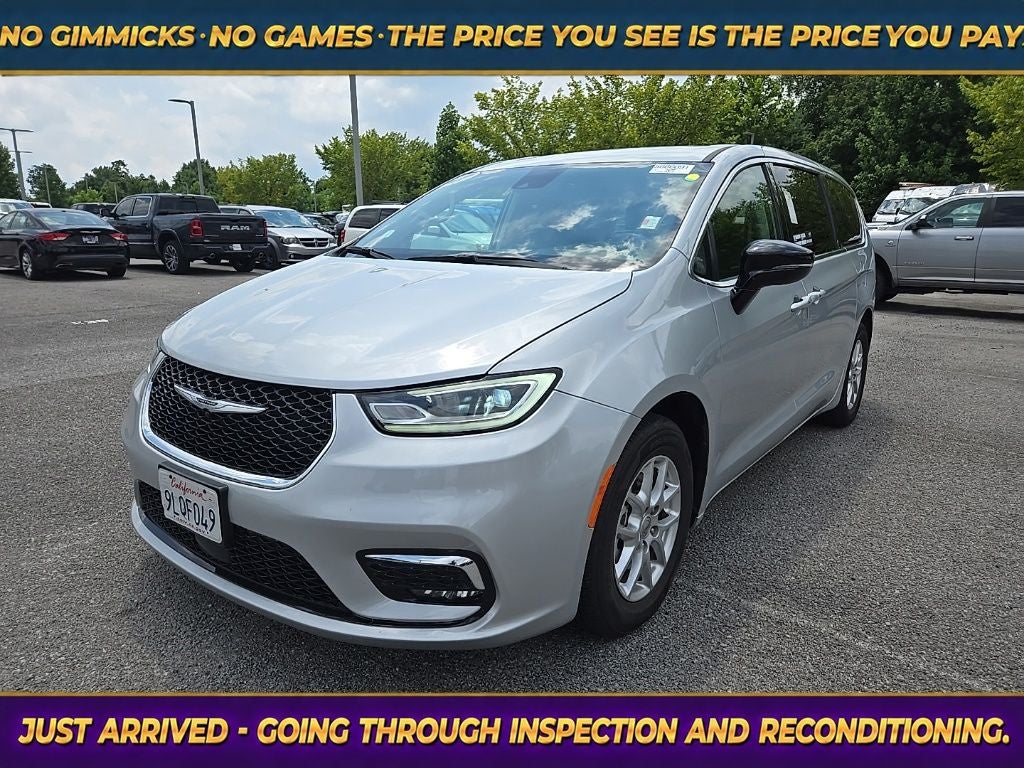 2024 Chrysler Pacifica Touring L