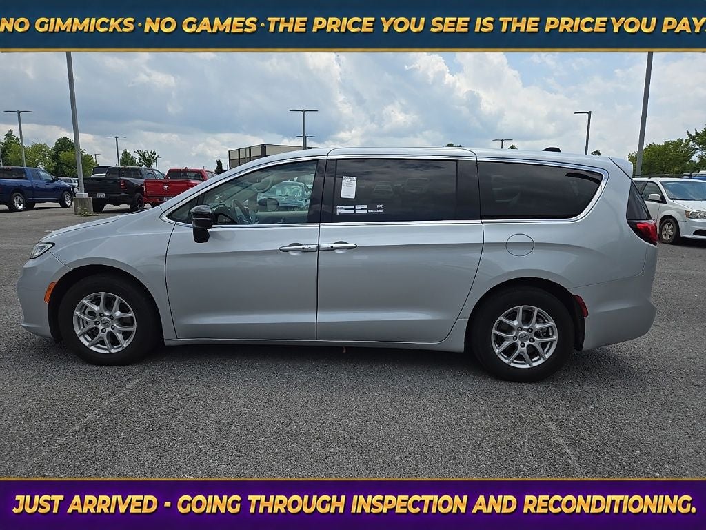 2024 Chrysler Pacifica Touring L