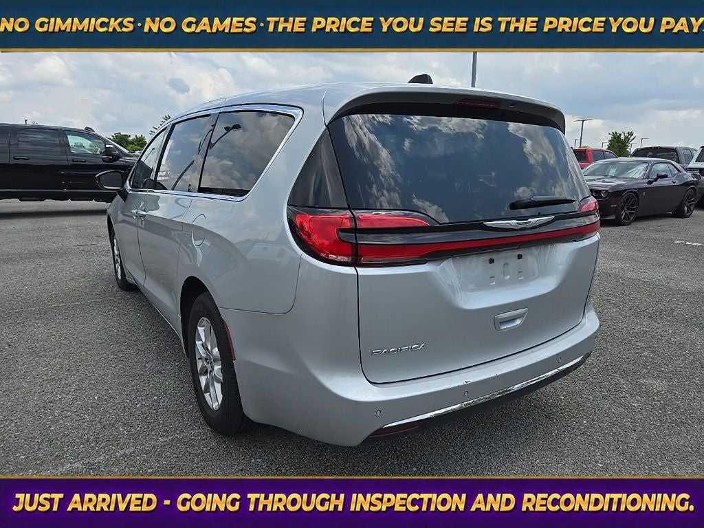 2024 Chrysler Pacifica Touring L