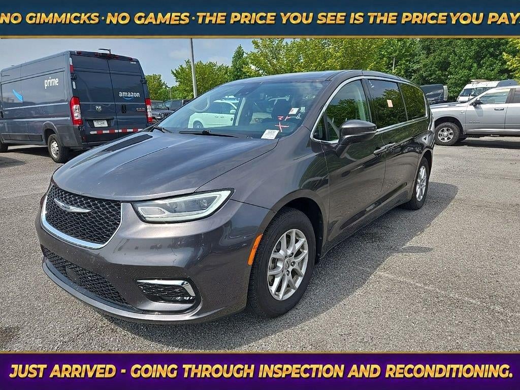 2023 Chrysler Pacifica Touring L