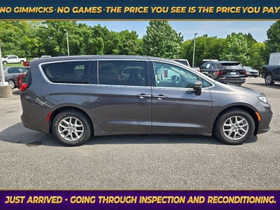 2023 Chrysler Pacifica Touring L