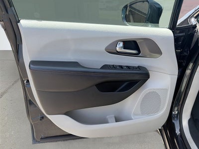 2020 Chrysler Pacifica Touring