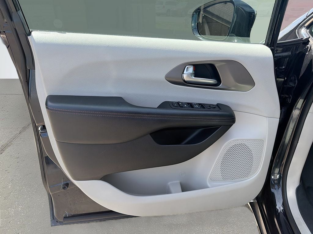 2020 Chrysler Pacifica Touring