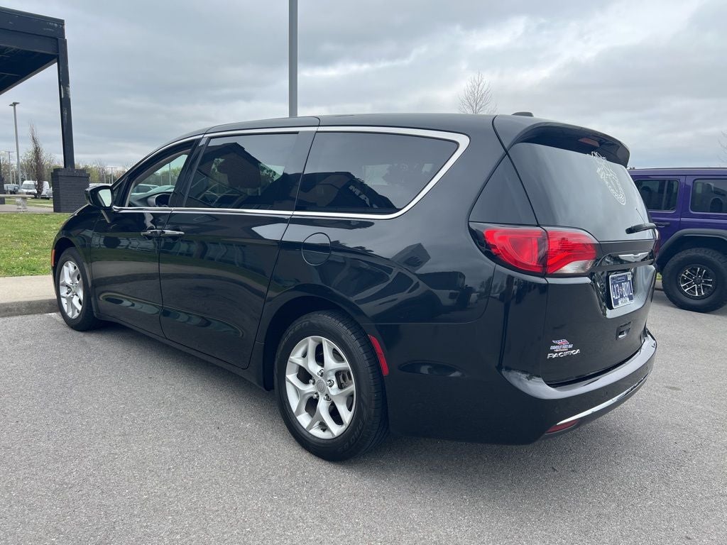 2020 Chrysler Pacifica Touring