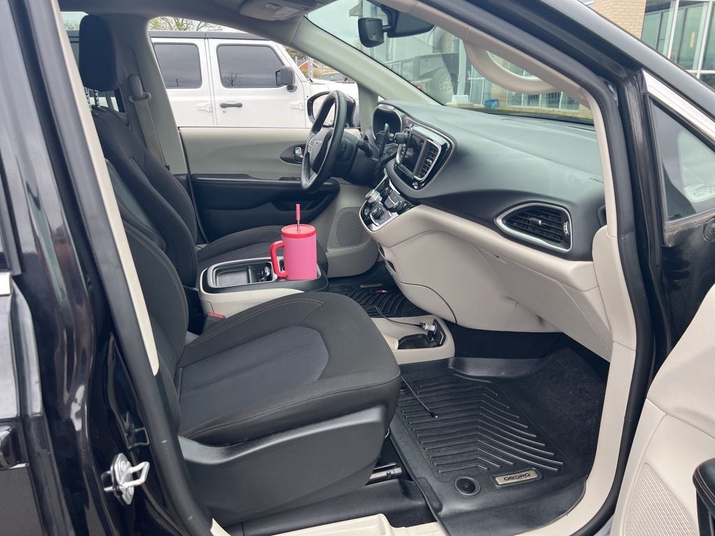 2020 Chrysler Pacifica Touring