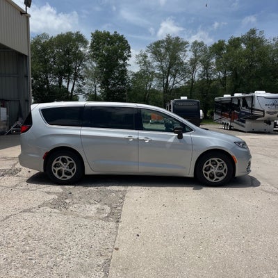 2024 Chrysler Pacifica Limited