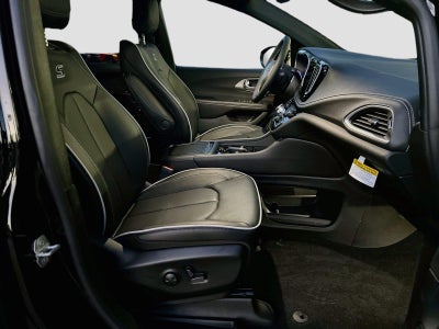 2027 Chrysler Pacifica PACIFICA LIMITED