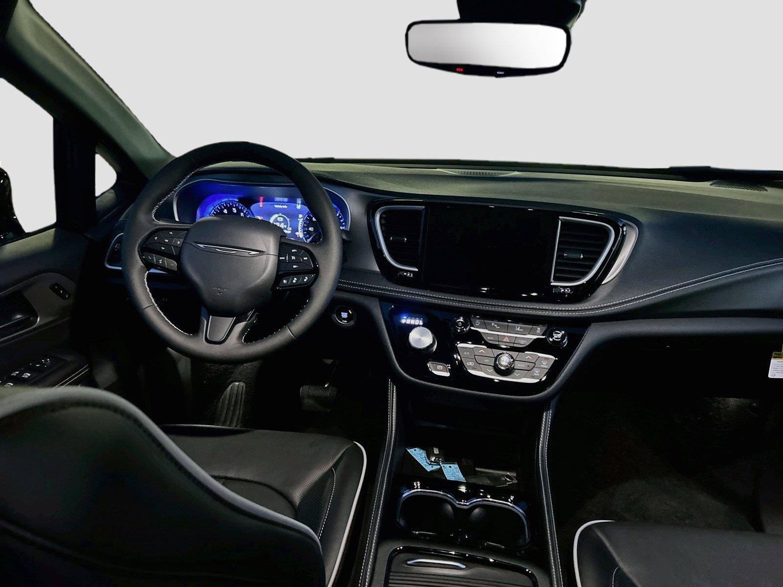 2027 Chrysler Pacifica PACIFICA LIMITED
