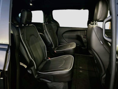 2027 Chrysler Pacifica PACIFICA LIMITED