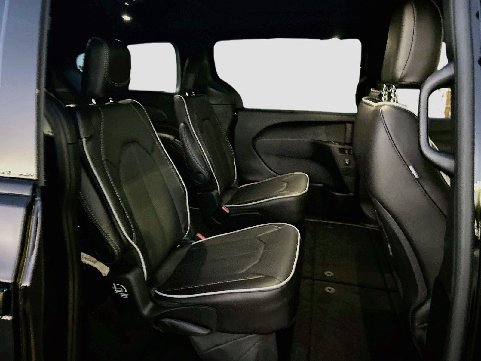 2027 Chrysler Pacifica PACIFICA LIMITED