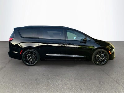 2027 Chrysler Pacifica PACIFICA LIMITED