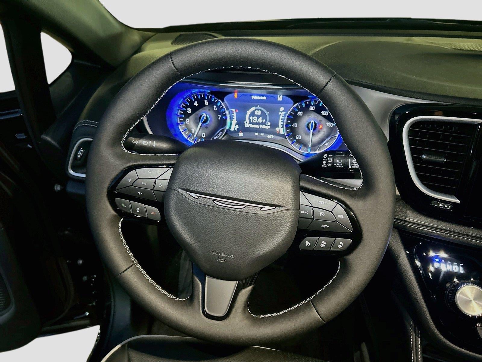 2027 Chrysler Pacifica PACIFICA LIMITED