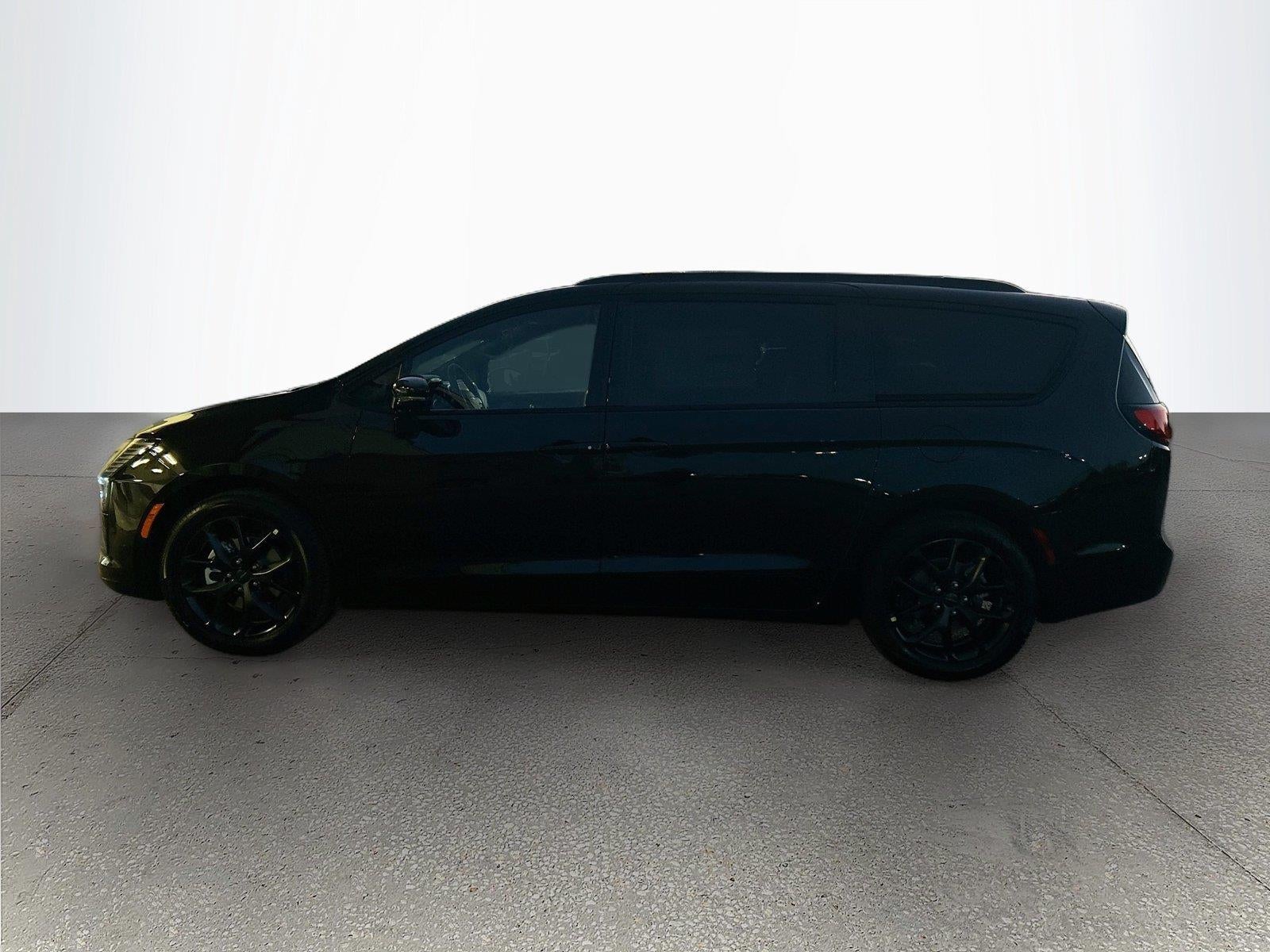 2027 Chrysler Pacifica PACIFICA LIMITED