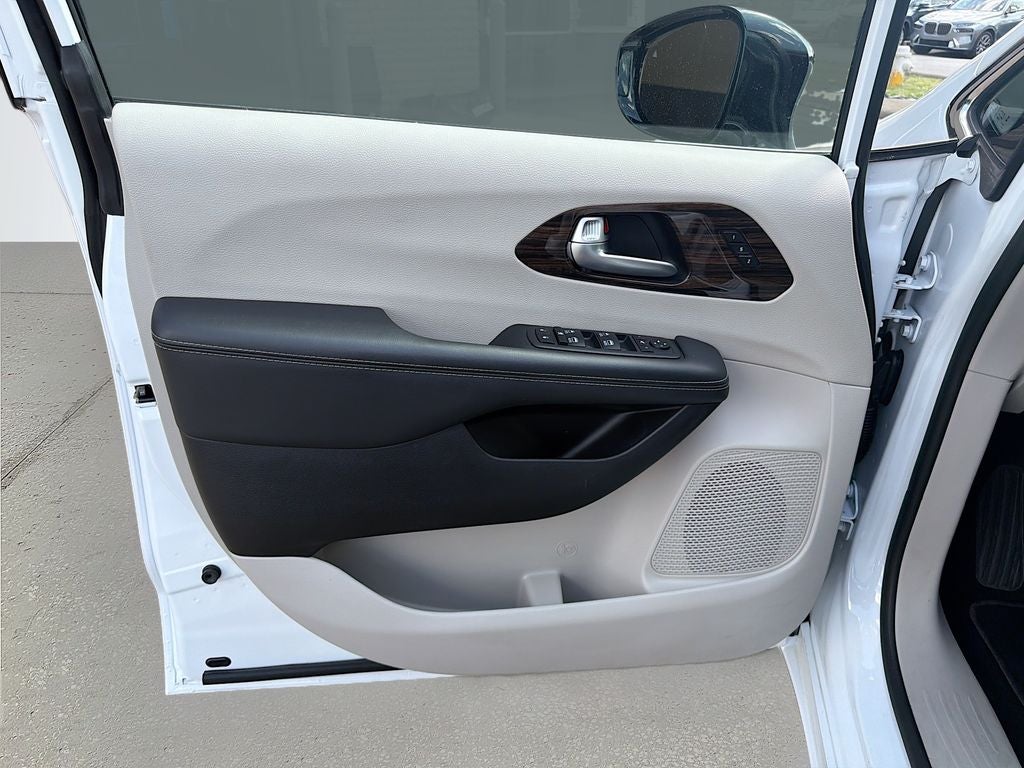 2024 Chrysler Pacifica Limited