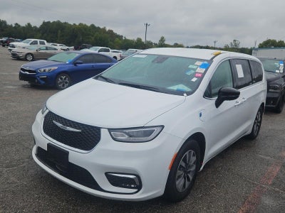 2024 Chrysler Pacifica Hybrid Select