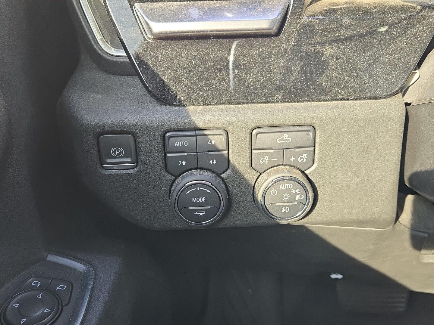 2022 Chevrolet Silverado 1500 4WD Crew Cab Short Bed RST