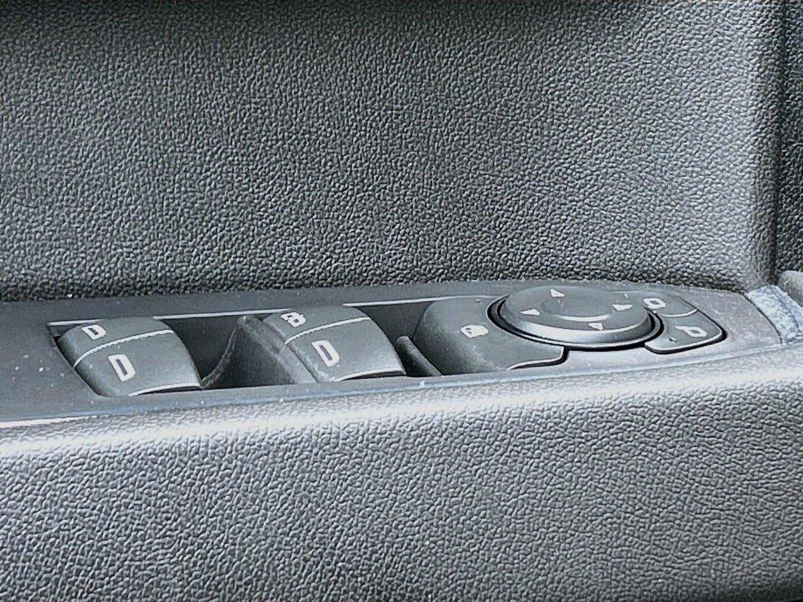 2022 Chevrolet Silverado 1500 4WD Crew Cab Short Bed RST