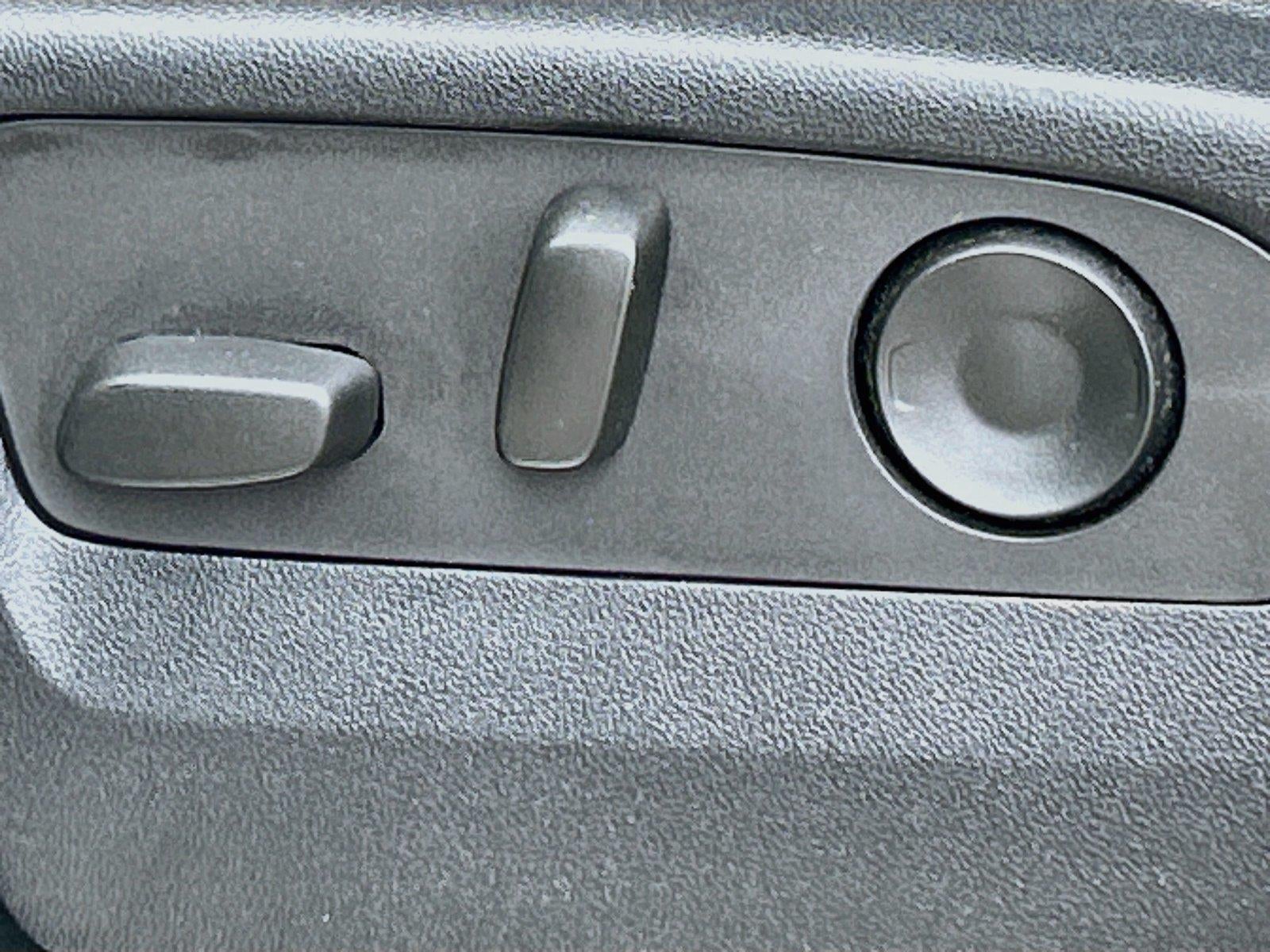 2022 Chevrolet Silverado 1500 4WD Crew Cab Short Bed RST