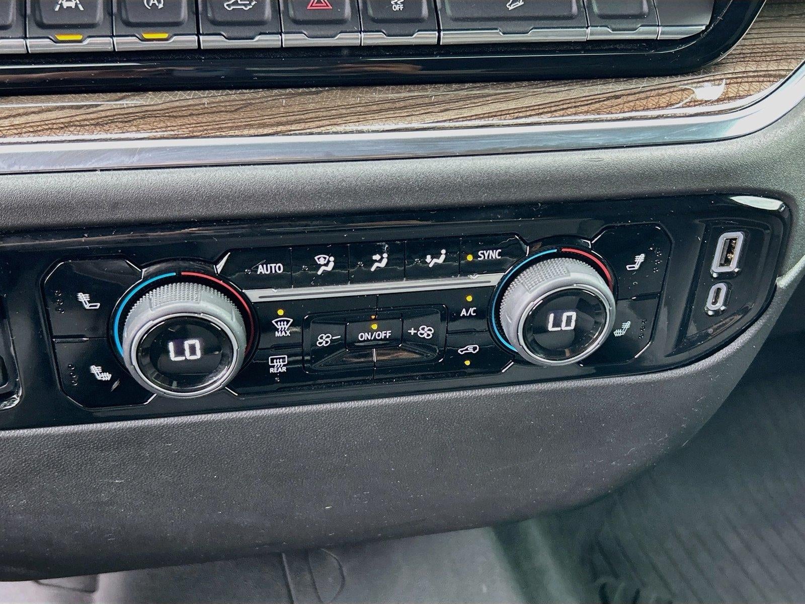 2022 Chevrolet Silverado 1500 4WD Crew Cab Short Bed RST