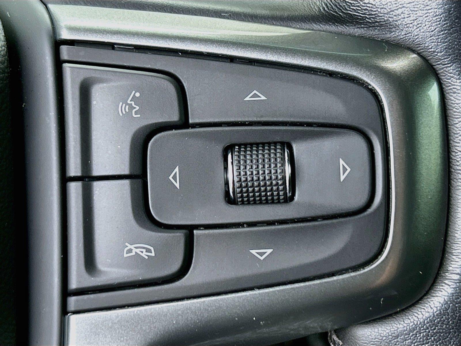 2022 Chevrolet Silverado 1500 4WD Crew Cab Short Bed RST