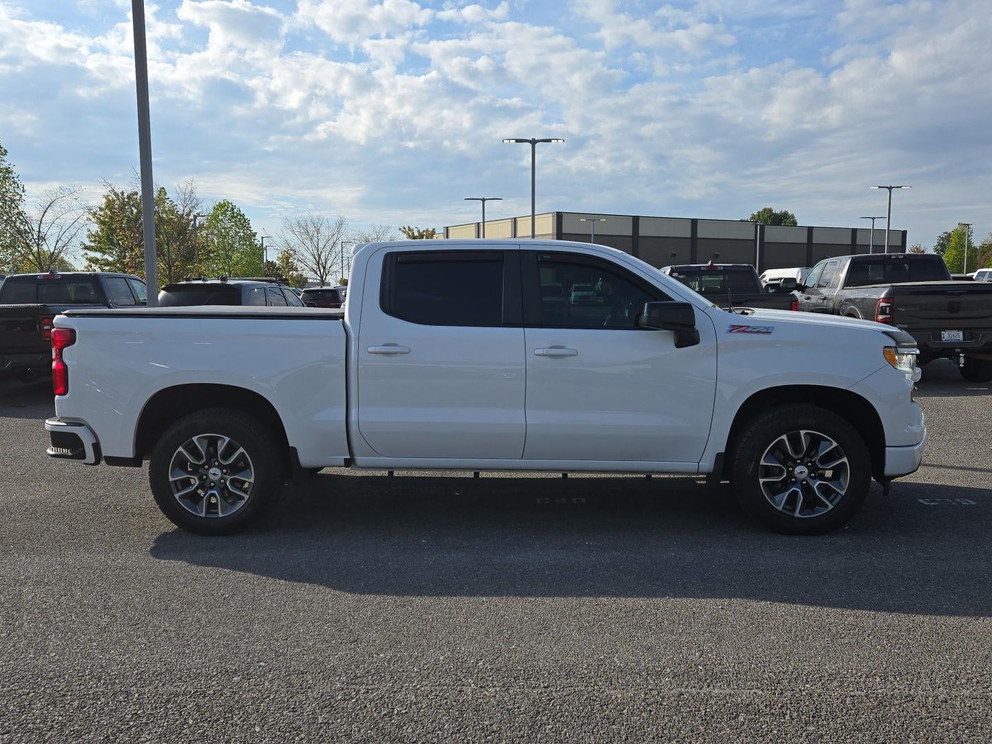 2022 Chevrolet Silverado 1500 4WD Crew Cab Short Bed RST