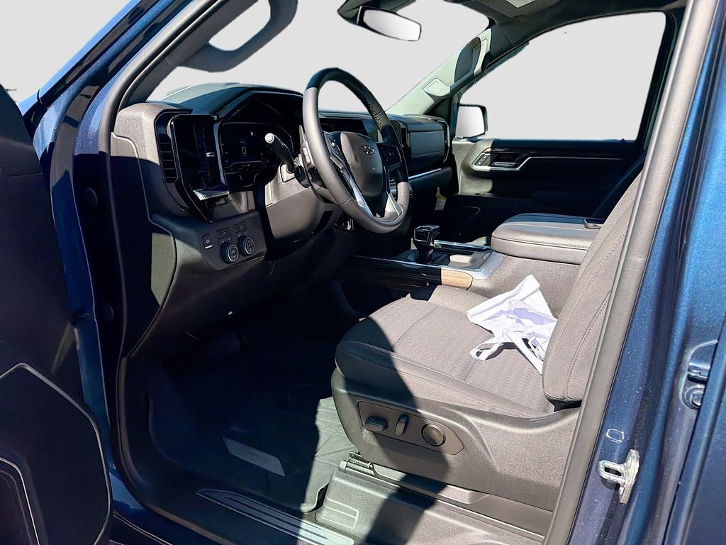 2023 Chevrolet Silverado 1500 4WD Crew Cab Short Bed RST