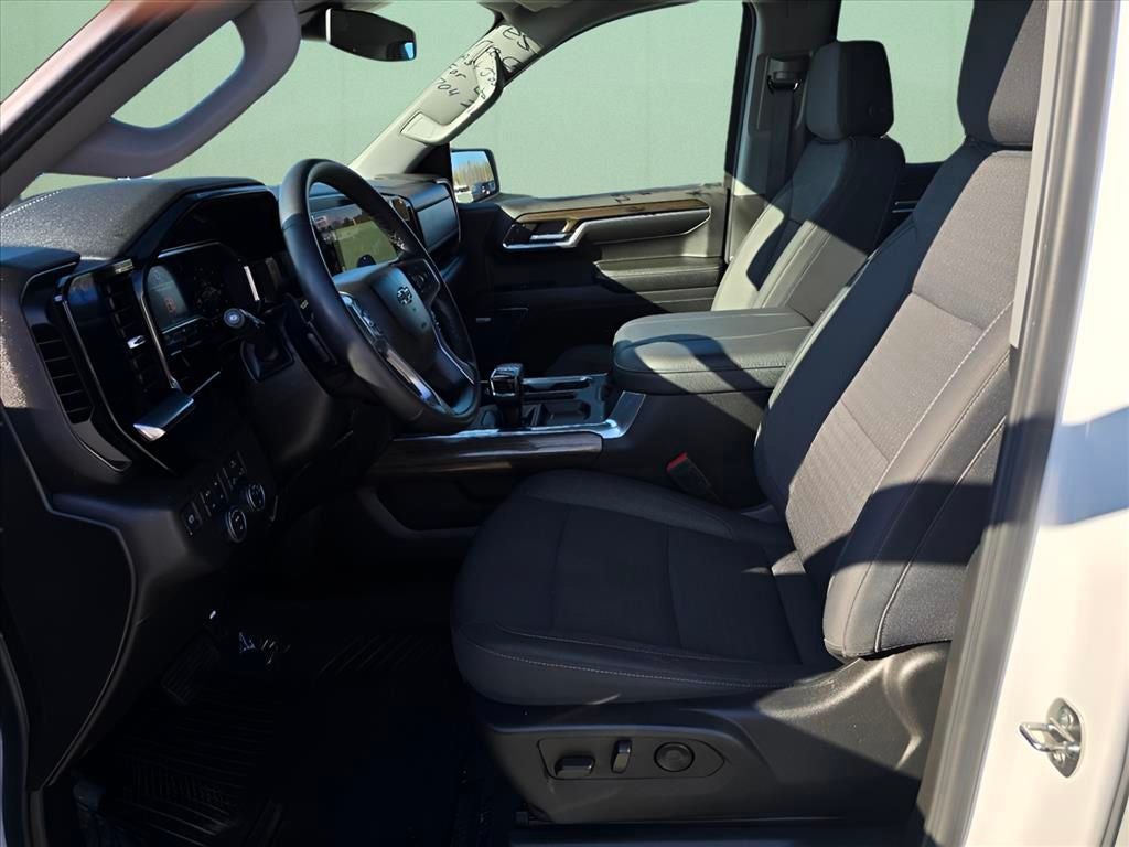 2023 Chevrolet Silverado 1500 4WD Crew Cab Short Bed RST