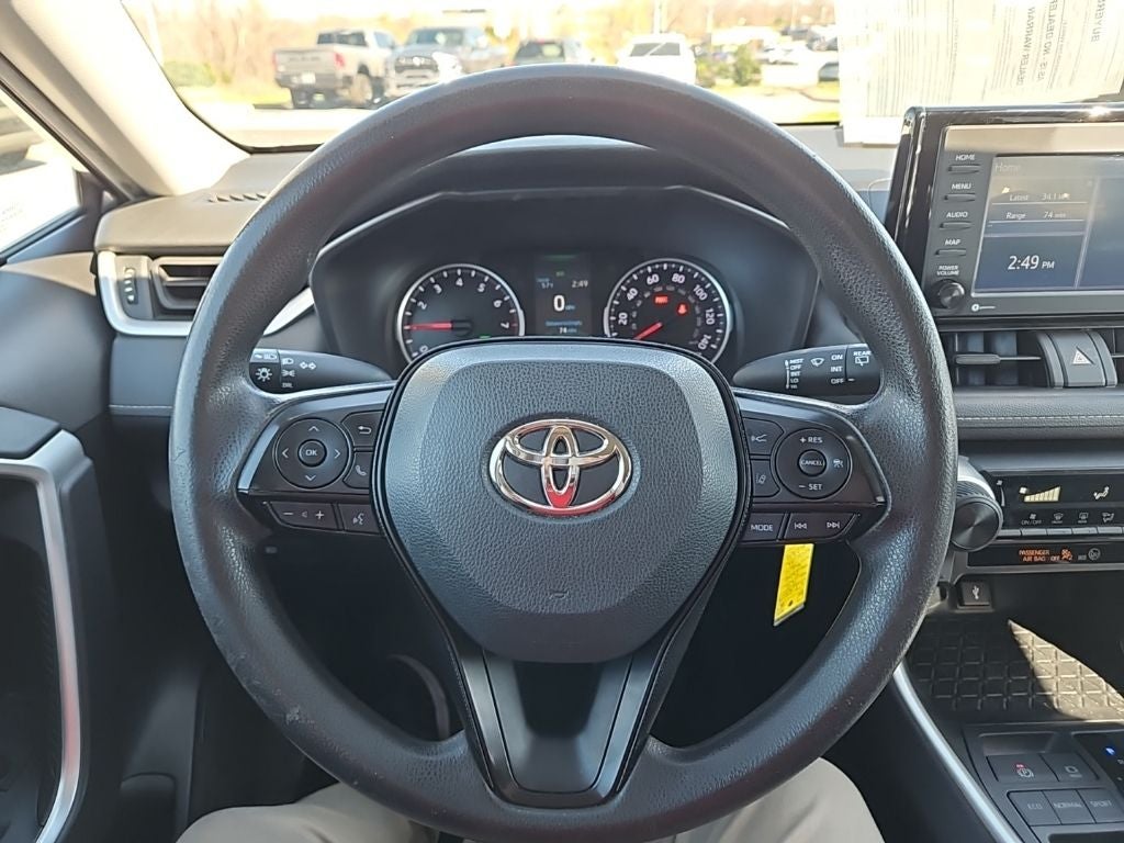 2021 Toyota RAV4 LE